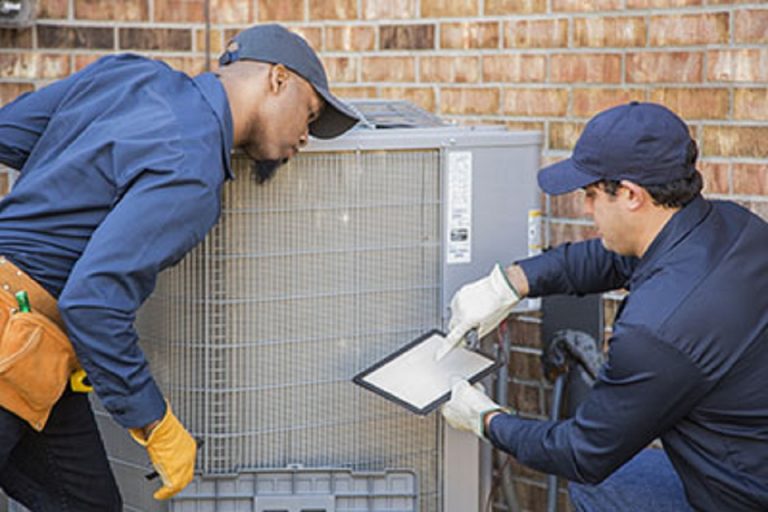 5 Ways a Pro From an Air Conditioning Repair Company Can Help You Right Now