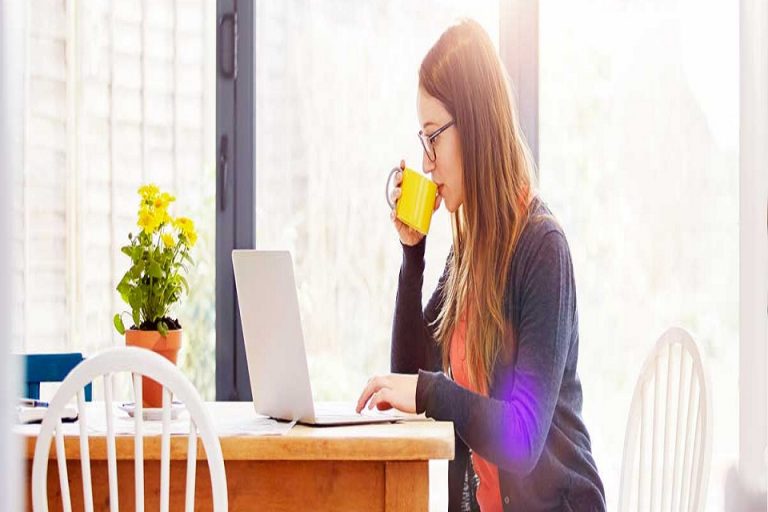 Working from Home? Here are 4 Tips to Stay Healthy