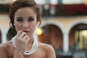 What Is Artificial Jewelry?