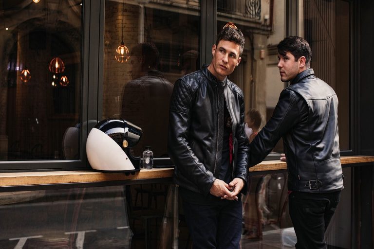 WHAT TO WEAR WITH A LEATHER JACKET TO LOOKS SEXIER