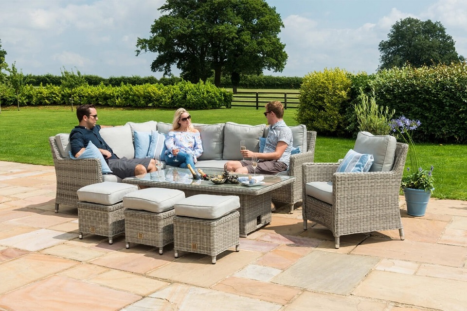 rattan corner