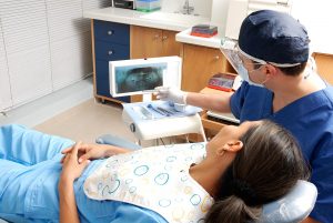 6 Health Screenings Your Dentist Can Do