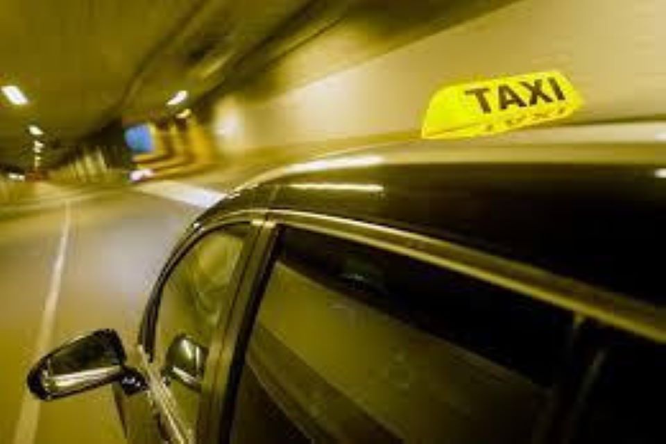 main advantages of taxi