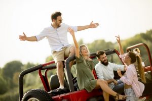 Tips to Travel for Long Trips With Friends 2021