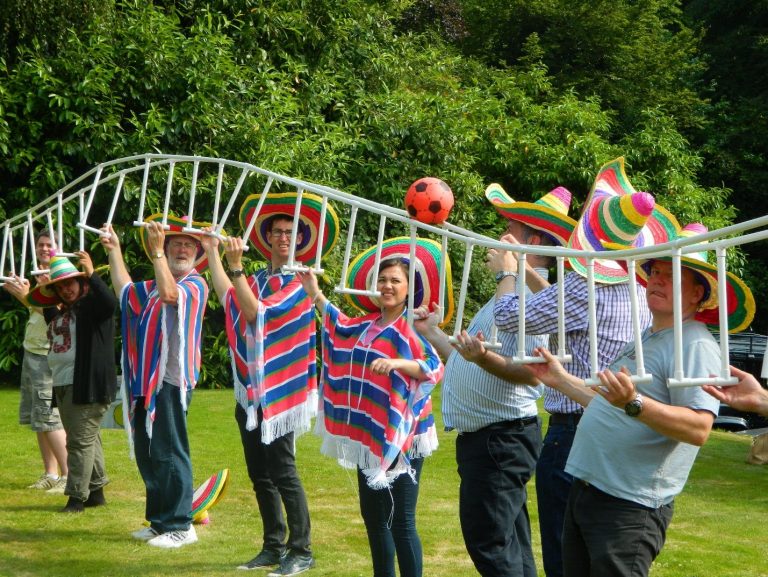 Using an Outdoor Team Building Activity to Strengthen Your Employees’ Bonds