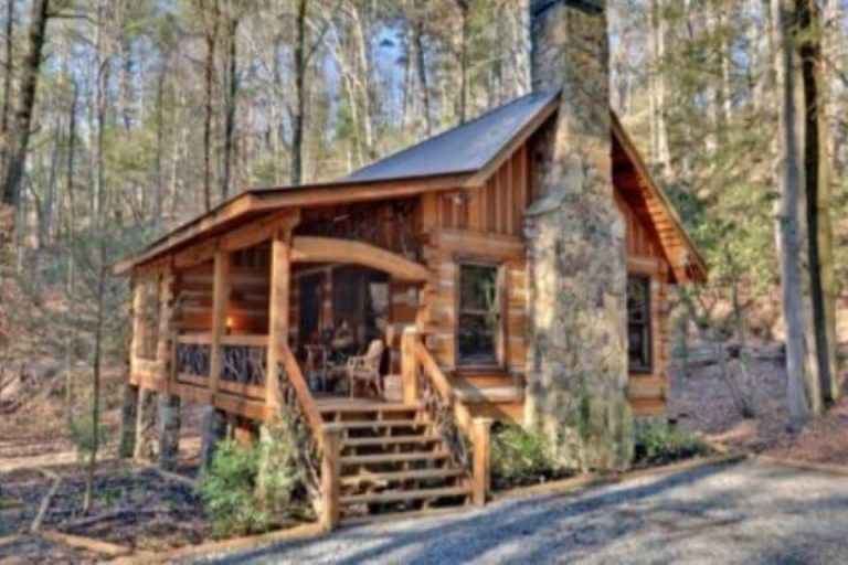 How to Decorate a Hunting Cabin?