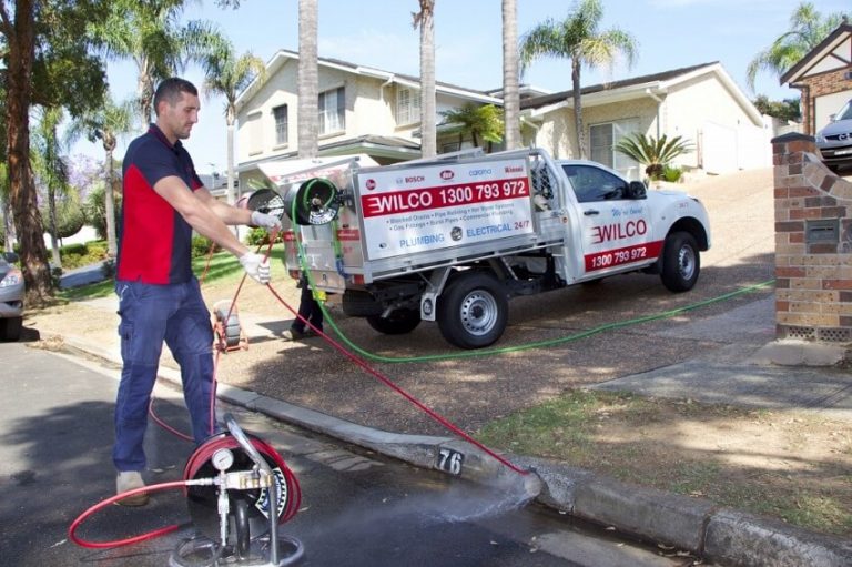 8 Things To Consider When Hiring A Plumber