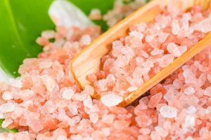 7 Incredible and healthy Benefits and Uses Pink Salt Grinder