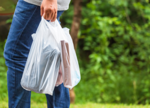 Brilliant Uses For Plastic Bags – The Everyday Plastic Bag That You Never Considered