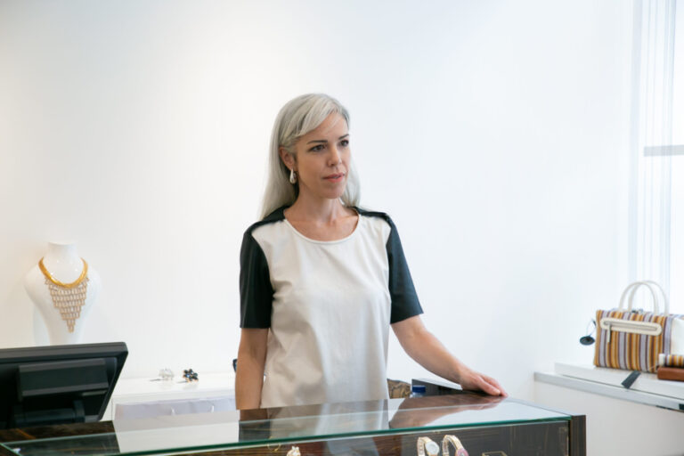 Top Guidance For Preferring a Reception Desk For Your Salon
