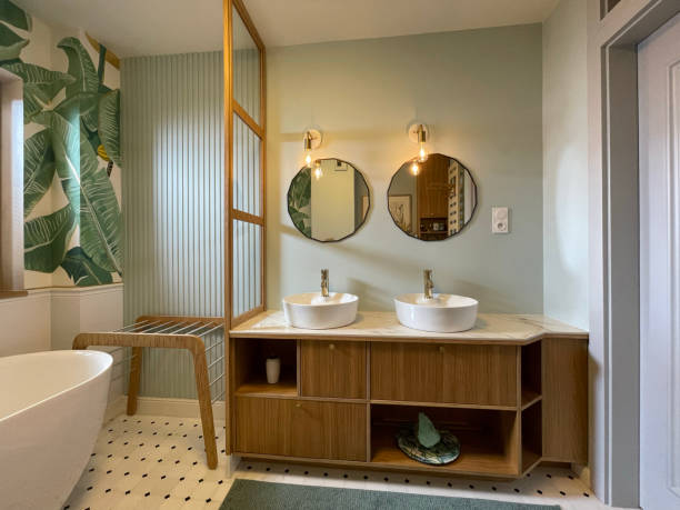 Does a Bathroom Vanity in Detroit Need a Backsplash?
