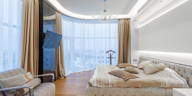 How to Create a Luxurious and Relaxing Bedroom: 6 Easy Ways