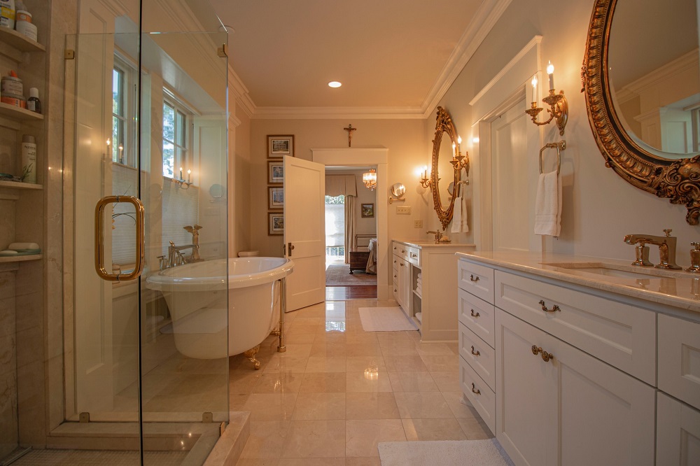 luxyry bathroom