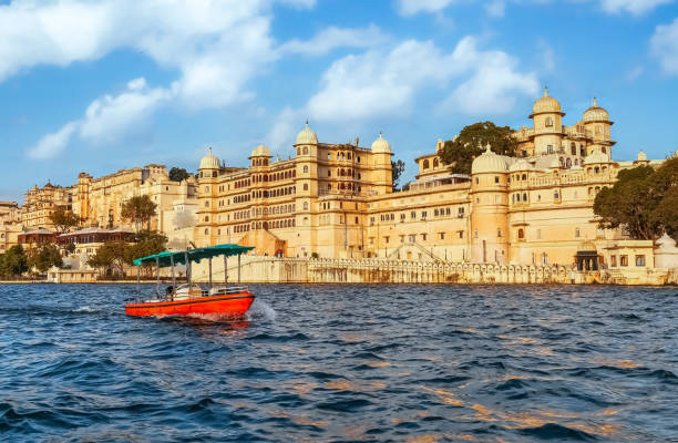 taxi service in udaipur