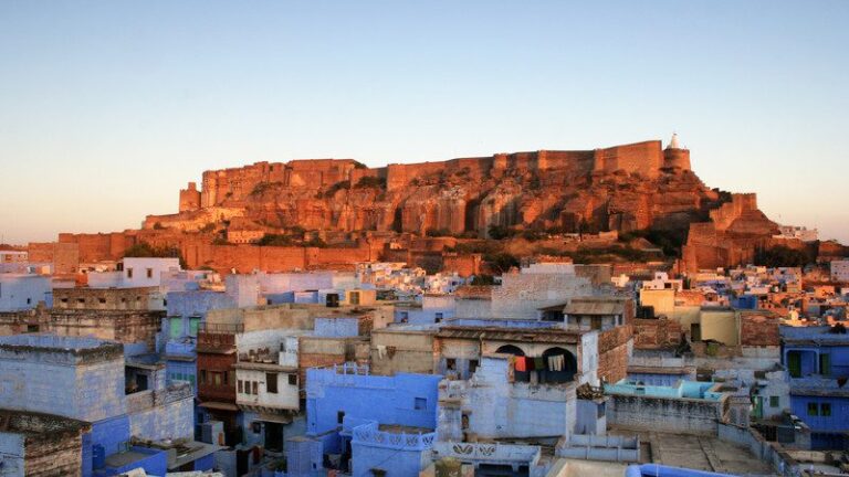 Jodhpur Diaries: A Tale of Forts, Palaces, and Vibrant Bazaars