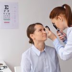 eye-doctor-testing-patient-eyesight