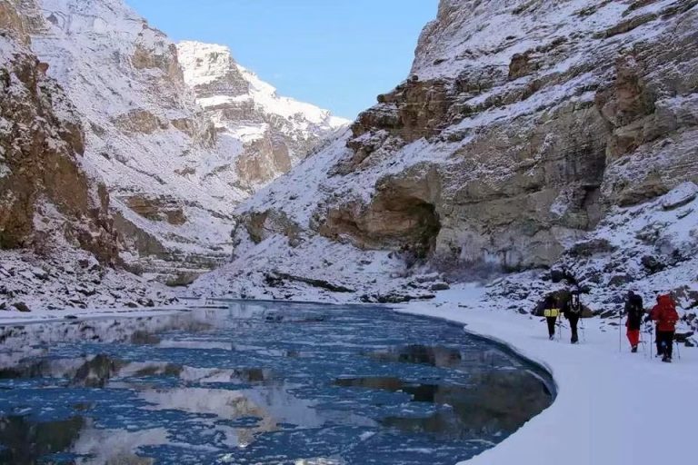 Trekking Paradise : Chadar trek