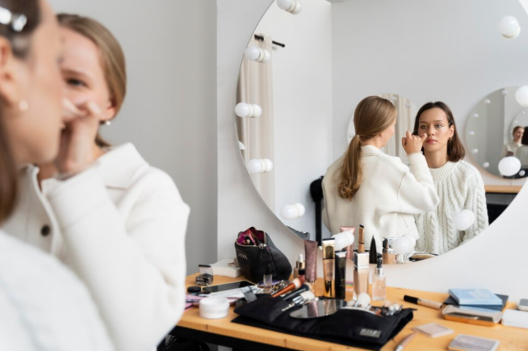 Things to Consider Before Enrolling in a Makeup Academy