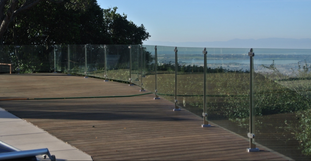 Standard-Glass-Invisirail