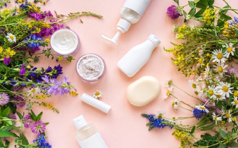 Organic Skin Care Manufacturers: Innovators in Natural Beauty Solutions