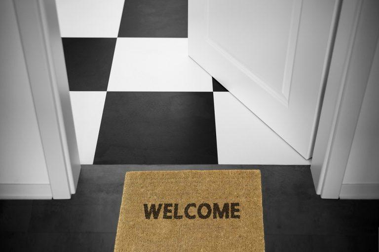 Rugs or Doormats: Which is Better for Your Bedroom?