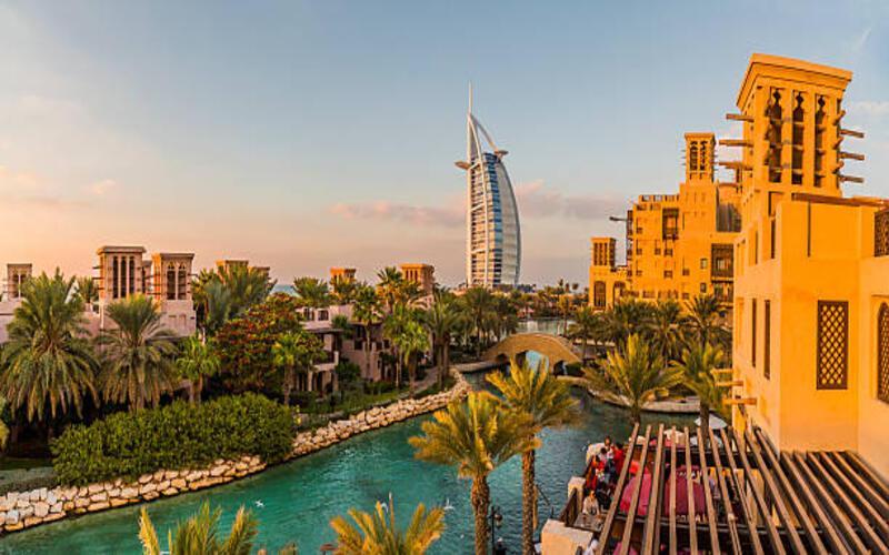 dubai on a stopover