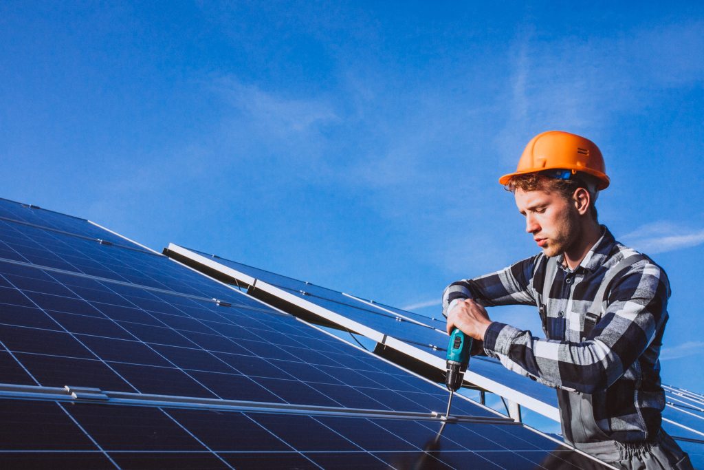 Benefits of Installing Solar Panels at Home