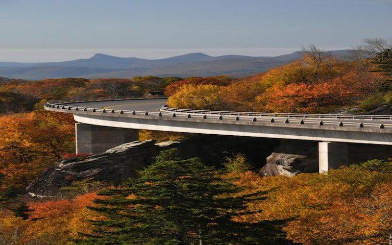The Ultimate U.S. Road Trip Bucket List: 10 Scenic Routes to Explore