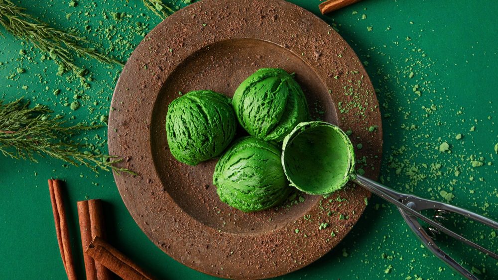 green color ice cream scoops in a plate