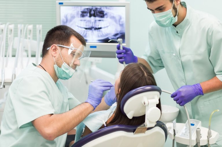 Root Canal Treatment vs. Tooth Extraction: Which Is Better?