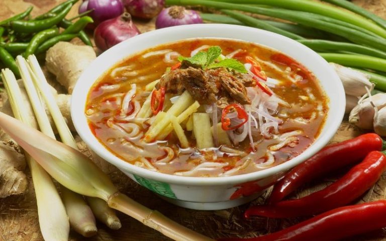 Best Street Food to Try in Singapore