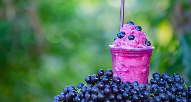 How to Blend the Perfect Creamy Frozen Drink at Home?