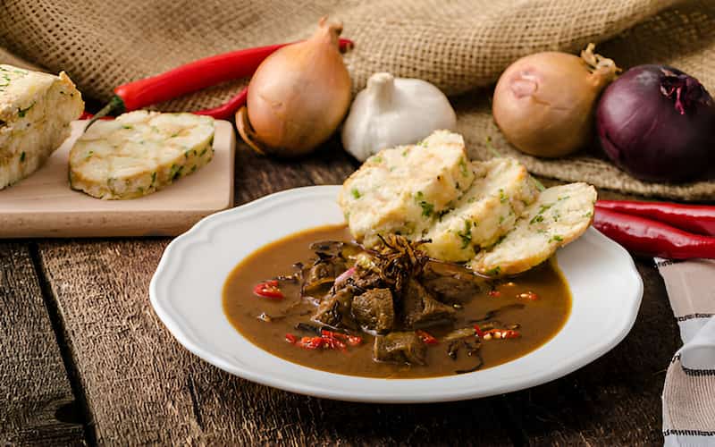 local food experiences prague