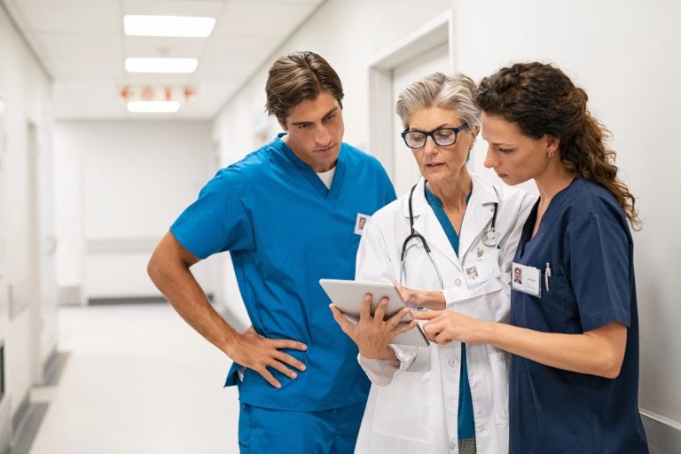 How Medical Scrubs Improve Efficiency in Healthcare?