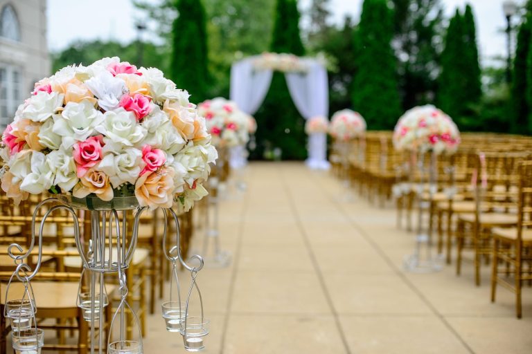 6 Ideas to Personalise Your Wedding Venue with Ease