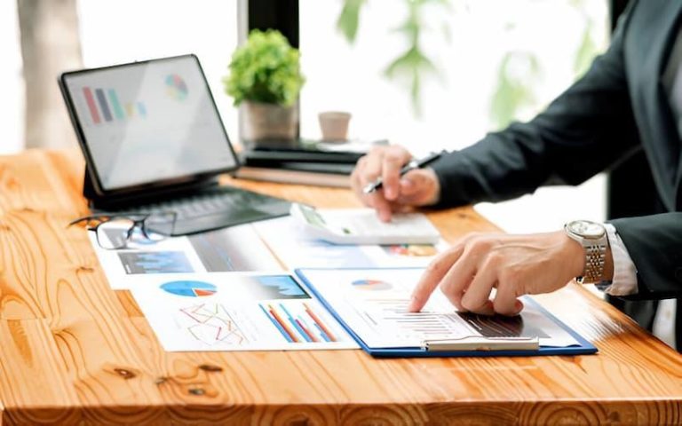 Behind the Scenes of ZATCA E-Invoicing: How the FATOORA Platform Works