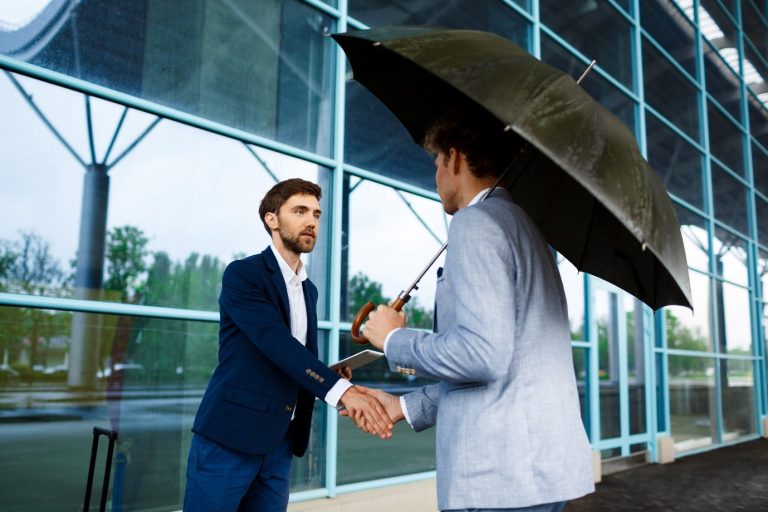What Are the Latest Trends in Corporate Uniforms in the UAE 