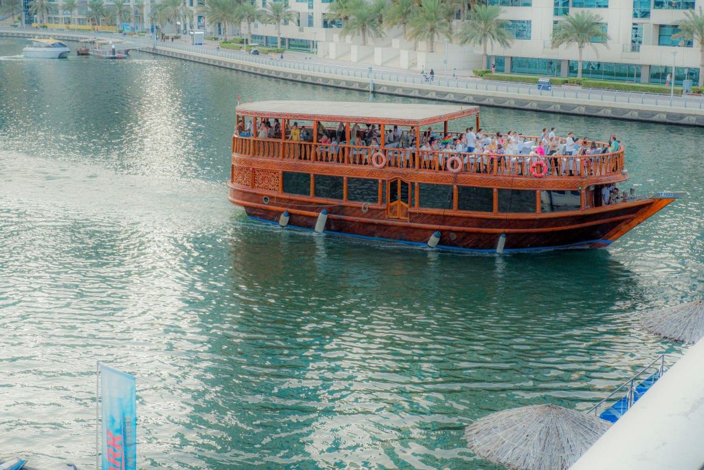 dhow cruise in dubai