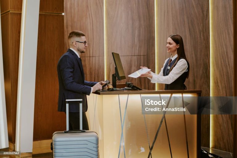 Hotel Management Software for HR: Making it easier to schedule staff and improve the guest experience