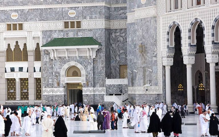 Convenient Umrah by Air Packages from Dubai and Sharjah