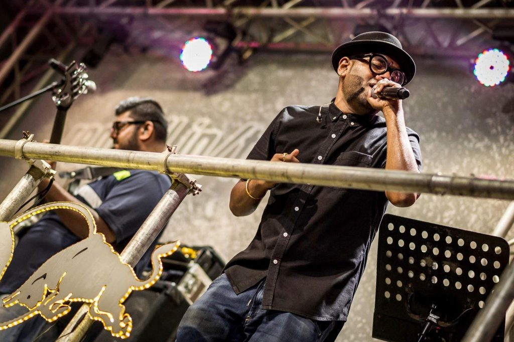 artist and band tours