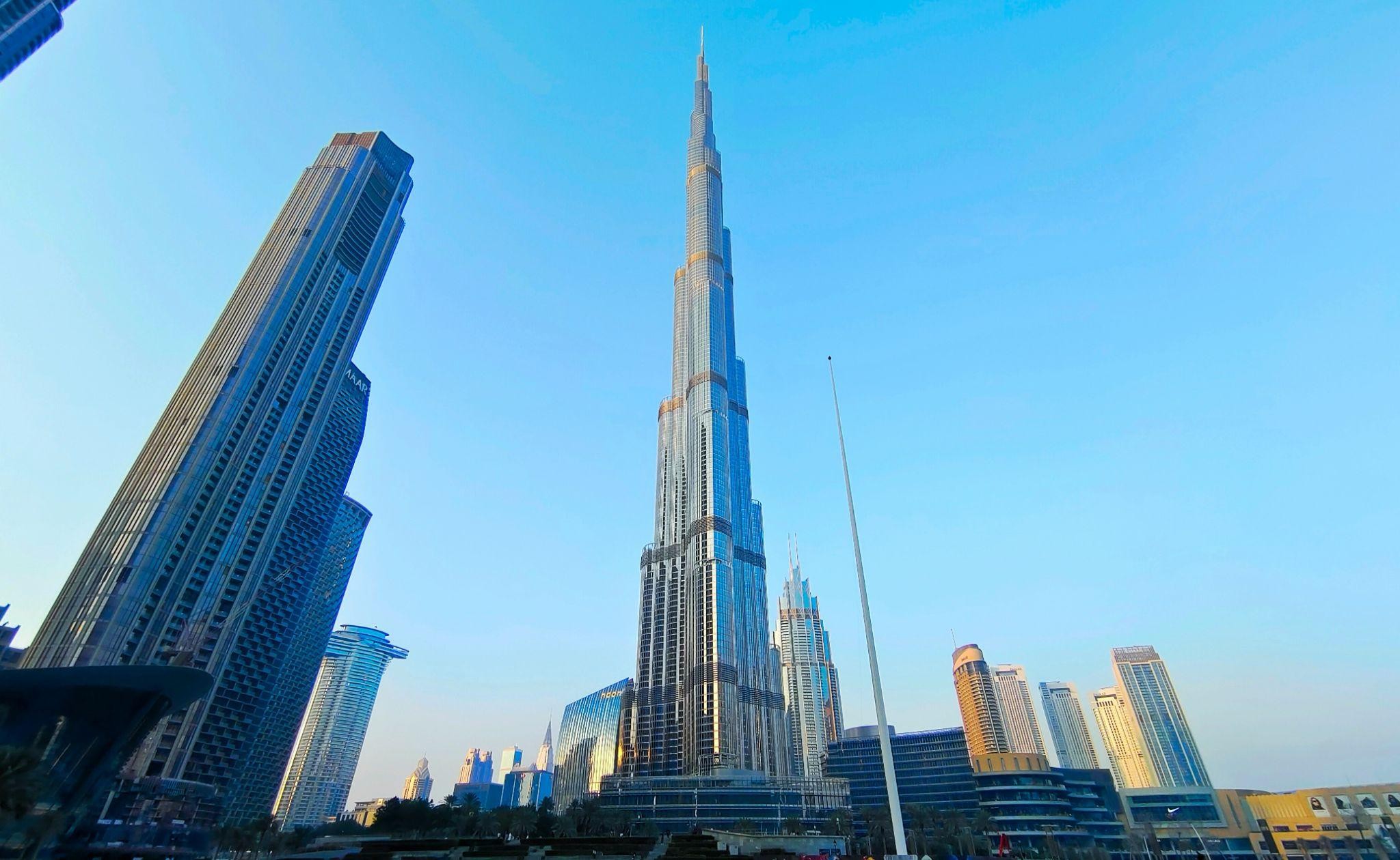 burj khalifa 124th floor