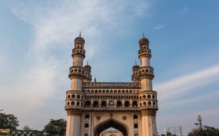 How Can You Explore Charminar on Hyderabad Tour 