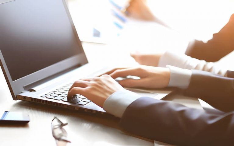 How ERP Enhances Financial Reporting and VAT Compliance in KSA