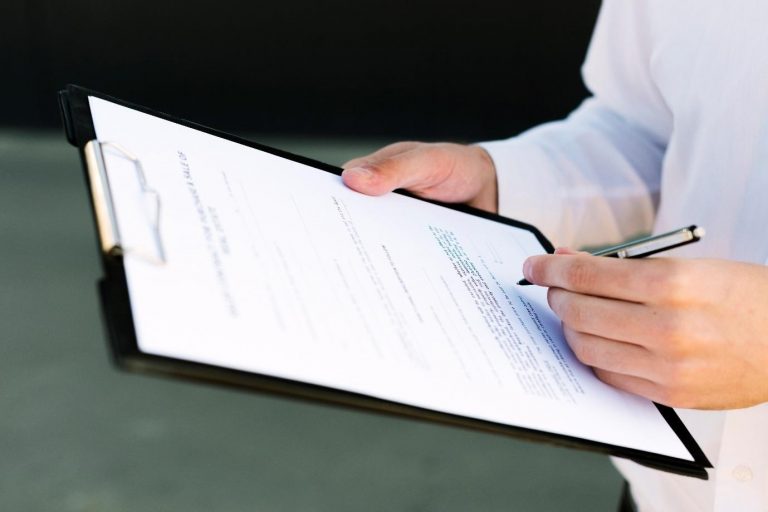 How Does the Signature Verification and Attestation Process Work in Dubai?