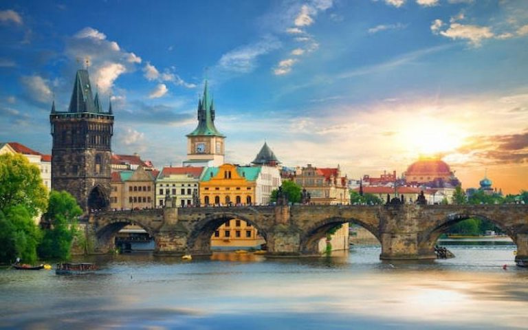 Must-Visit Towns in the Czech Republic – Cesky Krumlov, Karlovy Vary & More
