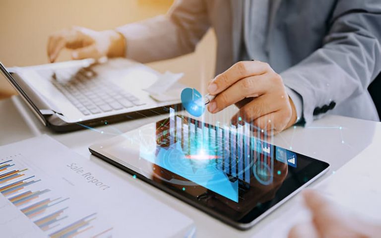 How SMEs in Riyadh Benefit From Automated Invoice Tracking