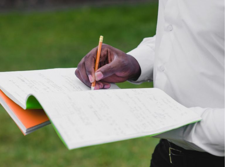 How Essay Ghostwriting Saves Time & Stress