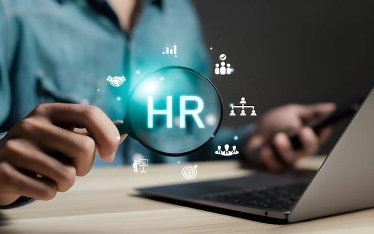 Why Saudi Companies Are Moving from Manual HR to Digital Platforms