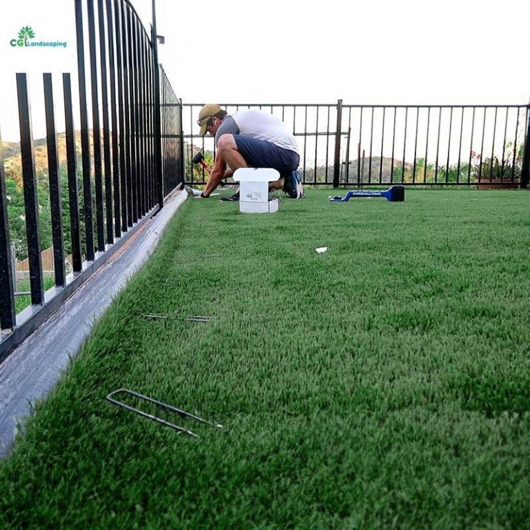 How Artificial Grass Installation in Arizona Reduces Maintenance?